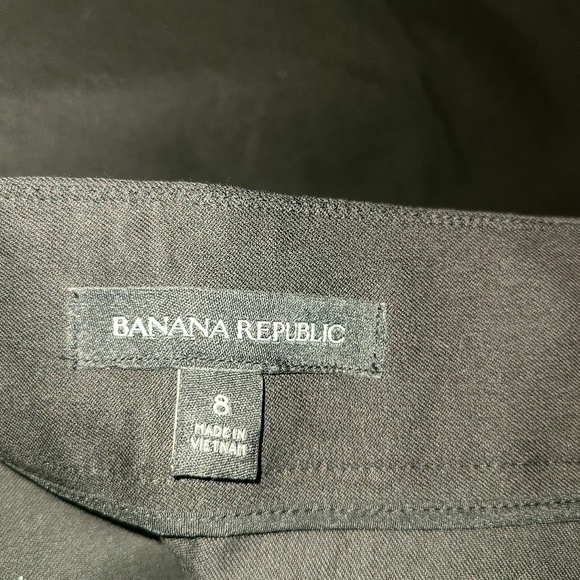 Banana Republic Black Knee-Length Pencil Skirt for office and beyond - Picture 8 of 11